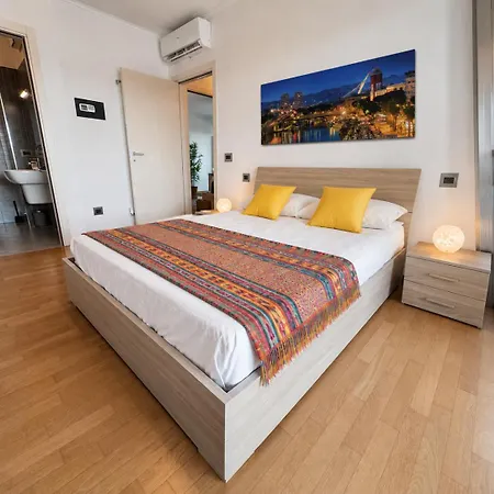 Torri Camuzzi Exclusive Luxury - 2 2 Bagni - Jacuzzi - Terrazza - Posto Auto Privato Apartment