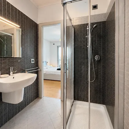 Torri Camuzzi Exclusive Luxury - 2 2 Bagni - Jacuzzi - Terrazza - Posto Auto Privato * Pescara